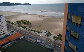 Prédio Frente a Praia